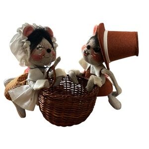 NOS Vintage 1981 Annalee Thanksgiving Harvest Mouse Basket Figurine Display